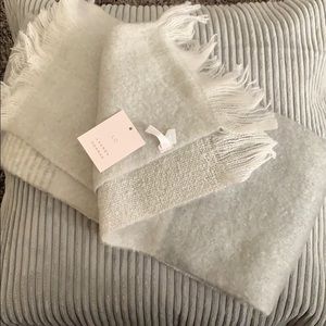 LC Lauren Conrad Wool Scarf